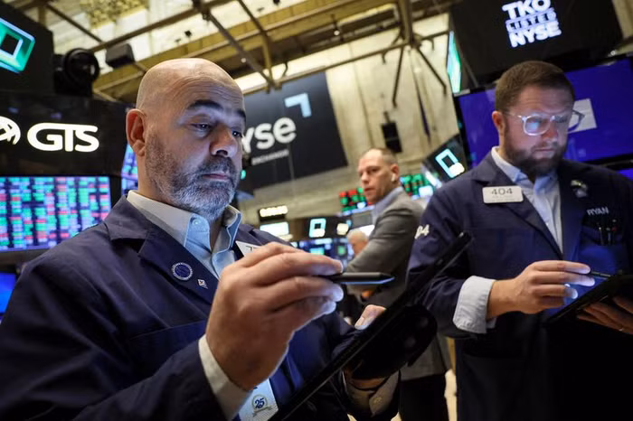 Nasdaq tích cực, S&P 500 cán kỷ lục mới khi Netflix và các nhà sản xuất chip “phi mã” 