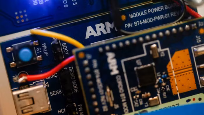 Các linh kiện do Arm sản xuất được trưng bày tại Đại hội Mobile World 