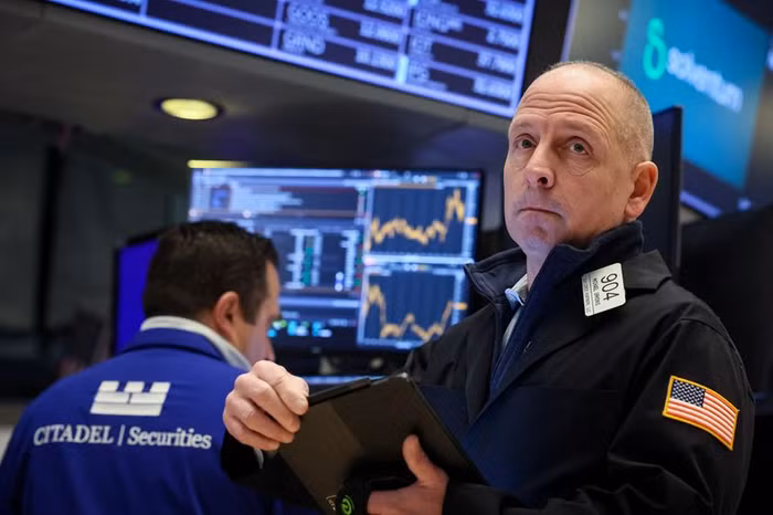 Phố Wall mất điểm, thị trường nghiền ngẫm các bình luận từ Fed