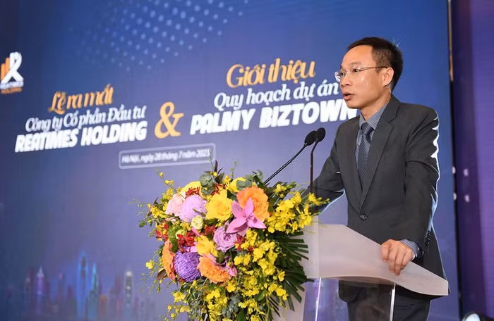 Nhà báo Phạm Nguyễn Toan, Phó Chủ tịch Hiệp hội Bất động sản Việt Nam, Tổng biên tập Tạp chí điện tử Bất động sản Việt Nam