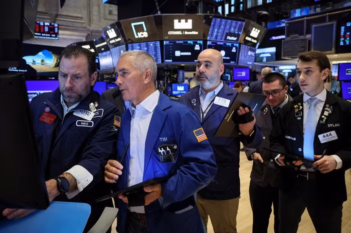 Chứng khoán Mỹ phục hồi, giá dầu trượt dốc