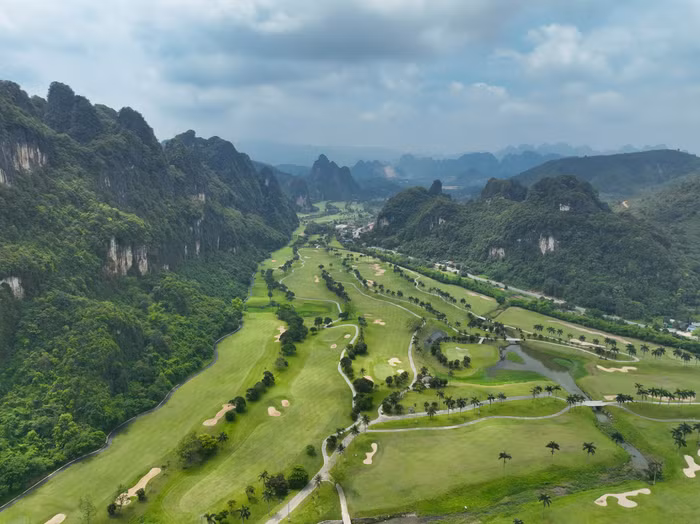 toan-canh-san-golf.jpg