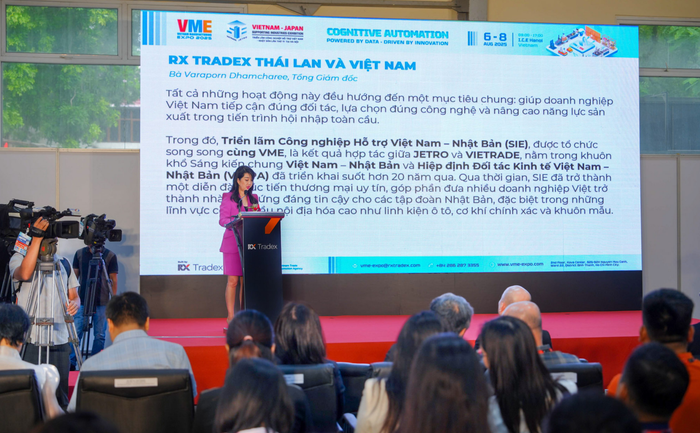 Bà Varaporn Dhamcharee, Tổng Giám đốc, RX Tradex Thái Lan và Việt Nam anh-chup-man-hinh-2025-08-06-luc-41041-ch.png