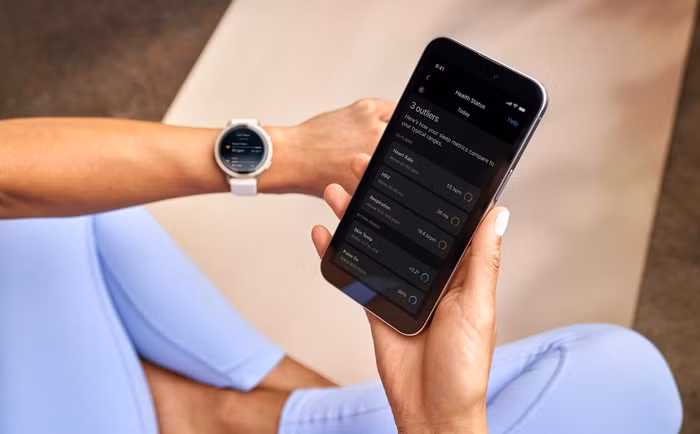 Ngoài ra, Venu 4 còn sở hữu trọn bộ tính năng cao cấp của Garmin: ứng dụng ECG, mức độ sẵn sàng luyện tập, động lực học chạy bộ, theo dõi sức khỏe phụ nữ (bao gồm nhiệt độ da để ước tính rụng trứng và dự đoán chu kỳ chính xác hơn), thanh toán không tiếp xúc Garmin Pay, lưu trữ nhạc, cùng hệ thống an toàn – theo dõi nâng cao.