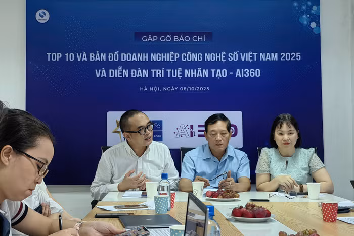 anh-hop-bao-1.jpg