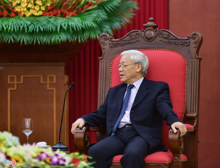 Ngoài ra, hai bên cũng đã trao đổi về hợp tác trong việc giải quyết các vấn đề về phát triển kinh tế biển, hoạt động đánh cá, ngư dân, tìm kiếm cứu nạn trên biển… Vào buổi chiều cùng ngày, Tổng thống Duterte đã lên đường tới TP.HCM tiếp tục công việc trong hành trình.