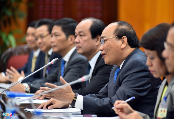 Ngay sau đó, Tổng thống Duterte đã có cuộc hội kiến với Thủ tướng Nguyễn Xuân Phúc và các thành viên Chính phủ Việt Nam.