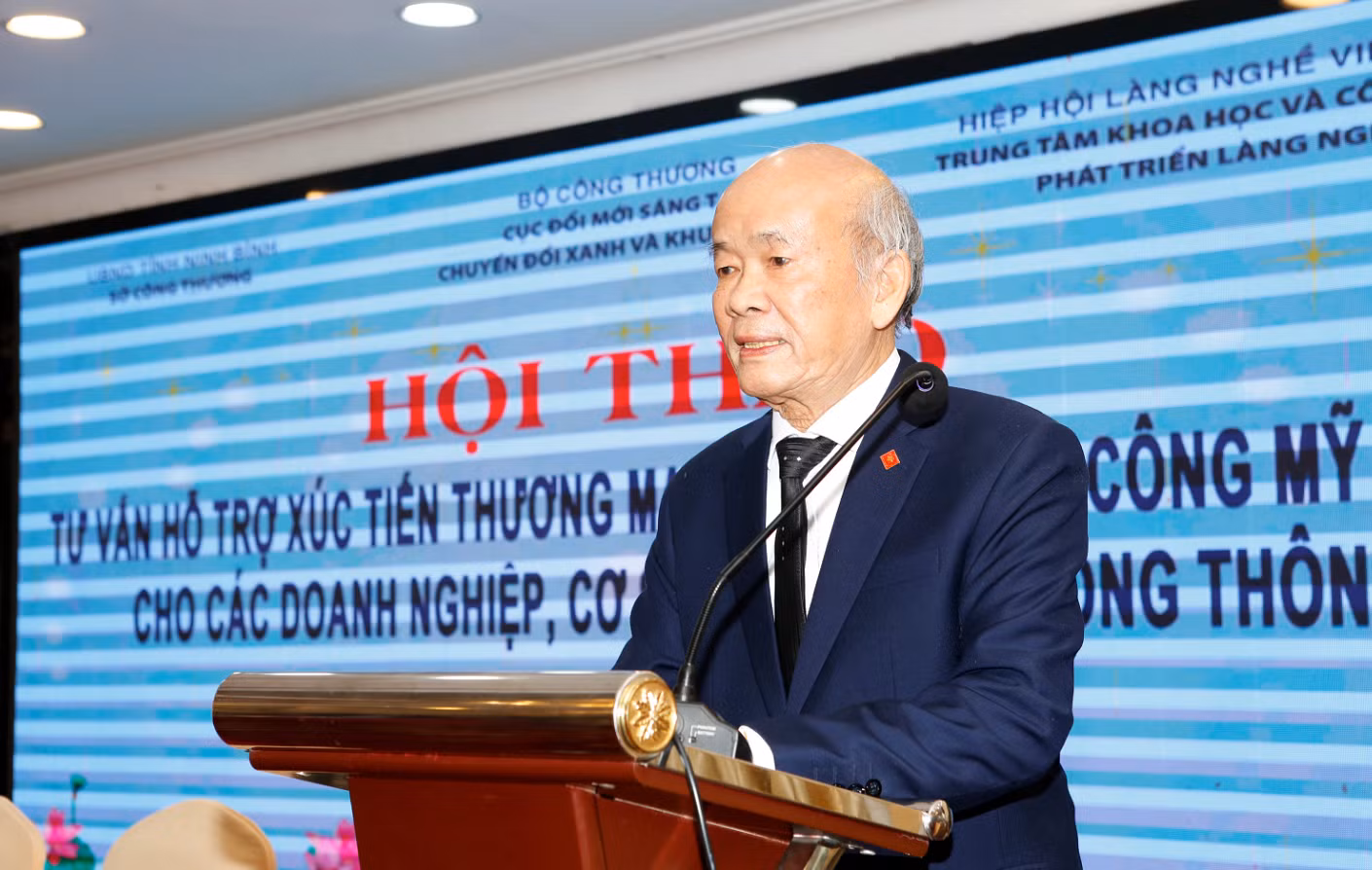 anh-chup-man-hinh-2025-12-12-luc-60450-ch.png