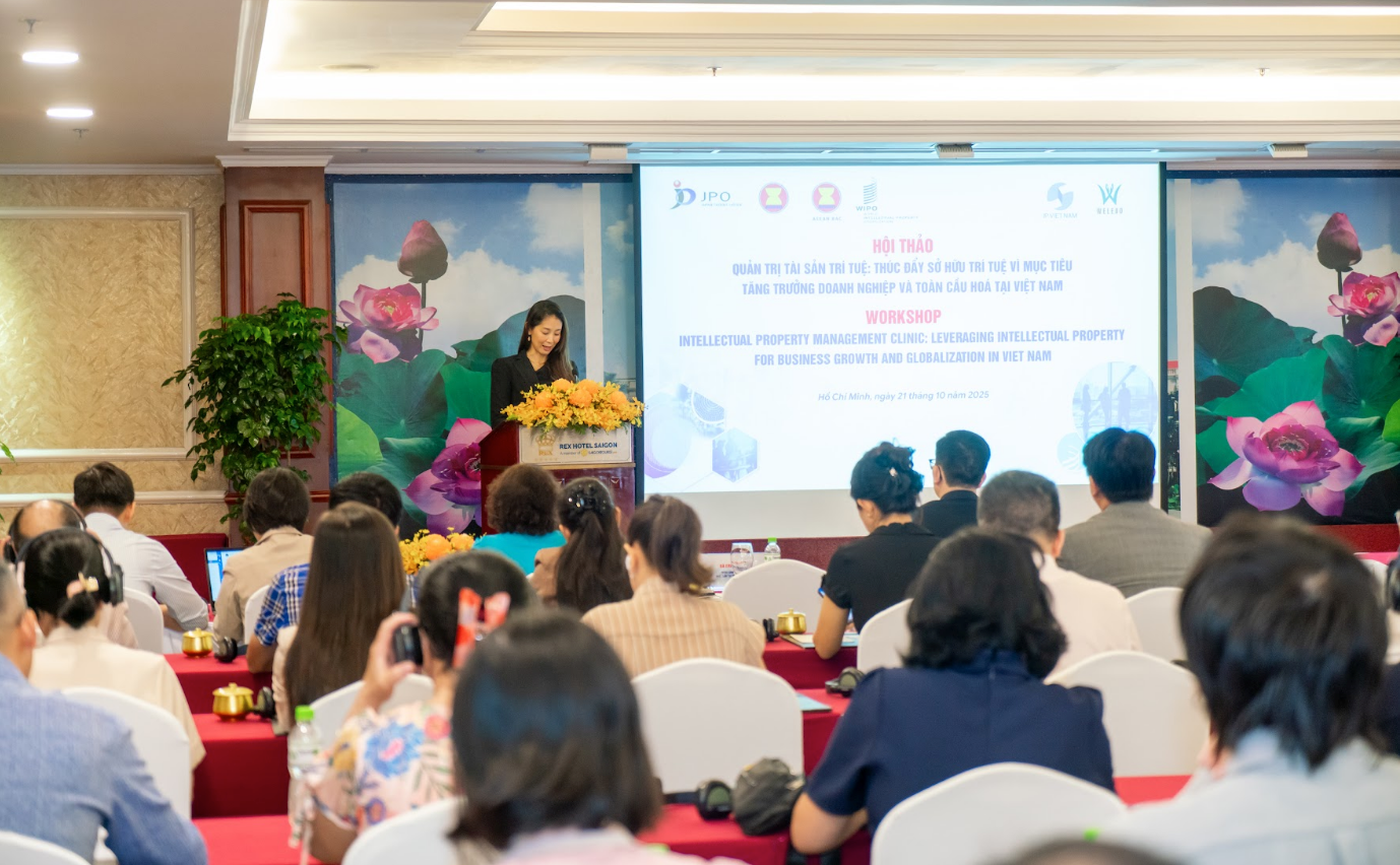 Toàn cảnh hội thảo anh-chup-man-hinh-2025-10-24-luc-64425-ch.png