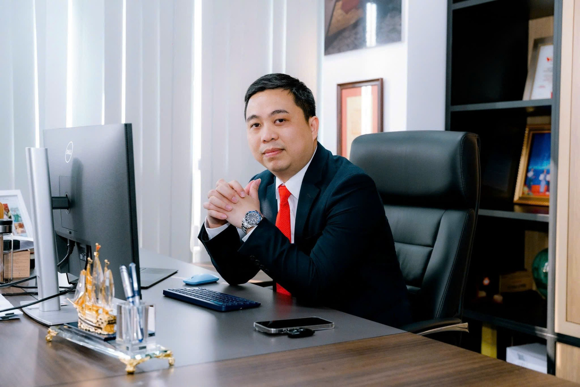 Ông Vũ Gia Luyện hiện là Ủy viên Ban Thường vụ, Chủ tịch Hội đồng Doanh nhân trẻ HBA - Hiệp hội DN Thành phố Hà Nội, Ủy viên Ban Thường vụ, Chủ tịch Hội đồng Doanh nhân trẻ VACOD toàn quốc - Hiệp hội phát triển hàng tiêu dùng Việt Nam, Ủy viên Ban Chấp hành - Hội Truyền thông số Việt Nam.