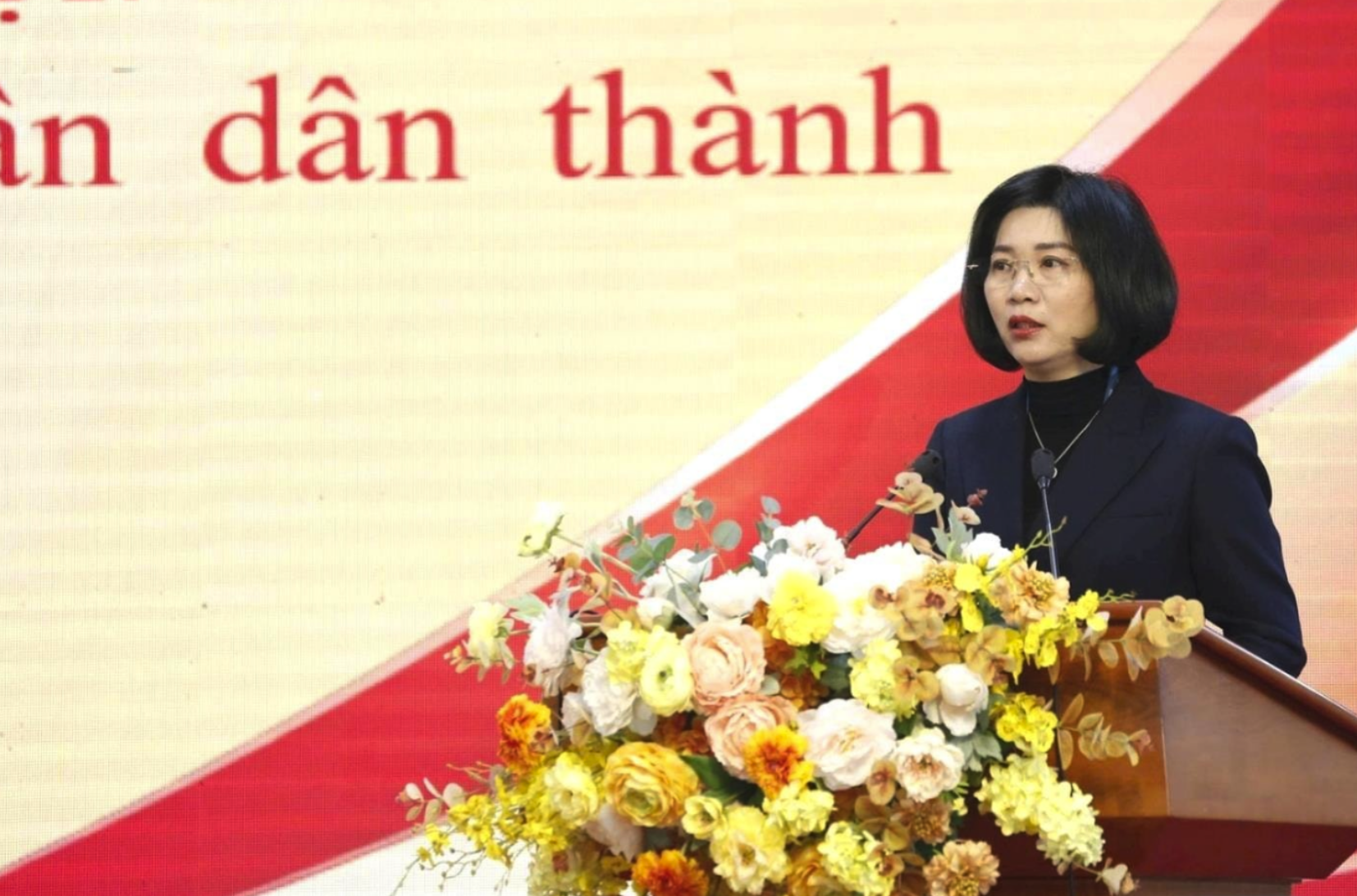 Bà Phùng Thị Hồng Hà, Phó Bí thư Thành ủy, Chủ tịch HĐND thành phố Hà Nội nhiệm kỳ 2021-2026