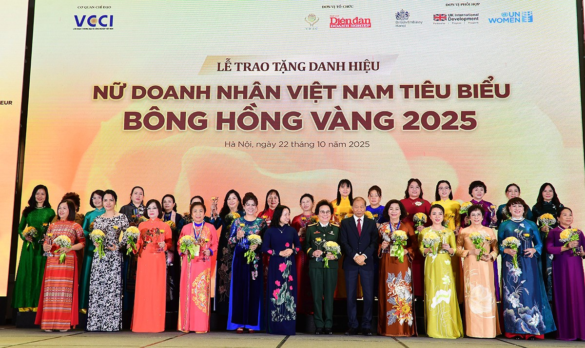 Lễ trao tặng Danh hiệu “Nữ Doanh nhân Việt Nam tiêu biểu – Bông Hồng Vàng năm 2025” toancanhluot1.jpg