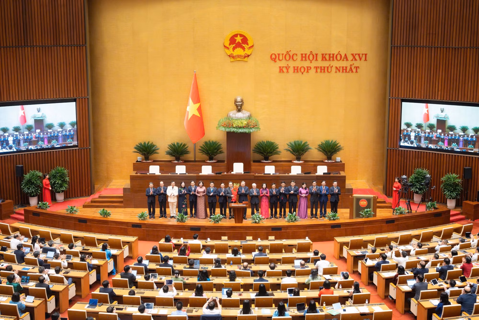 quoc-hoi-khoa-16.jpg.avif