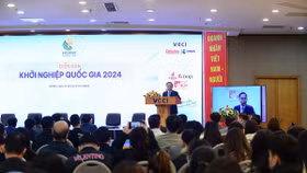 Ông Bùi Trung Nghĩa, Phó Chủ tịch Liên đoàn Thương mại và Công nghiệp Việt Nam (VCCI) phát biểu tại diễn đàn