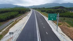 Có 7 doanh nghiệp đề xuất tham gia đầu tư mở rộng cao tốc Bắc - Nam phía Đông