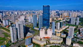 Doanh nghiệp bất động sản: Vượt qua giai đoạn sinh tử cần "liệu cơm gắp mắm" cân nhắc đầu tư