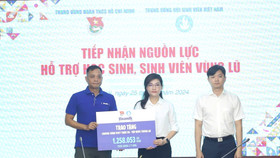 Chương trình “Vượt thiên tai – Tiếp bước tương lai” của Vinamilk vượt cam kết 6 tỷ đồng hỗ trợ trẻ em vùng bão lũ