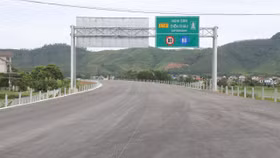 Một đoạn cao tốc Nghi Sơn - Diễn Châu