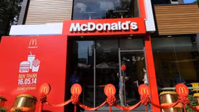 Lý do nào khiến các ông lớn F&B trả mặt bằng “vàng” ở TP.HCM?