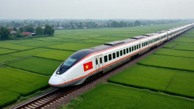 đường sắt tốc độ cao Bắc-Nam dài khoảng 1.541km