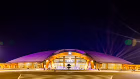 Choáng ngợp Trung tâm Hội chợ Triển lãm Quốc gia hình “thần quy” có mái vòm thép lớn nhất thế giới