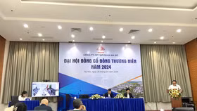 Khó khăn bủa vây, Hà Đô vẫn "sẵn sàng bật" khi có cơ hội