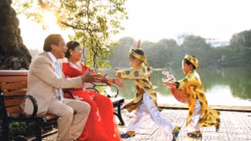 Bước xuất hành đầu năm