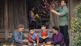 Mâm cỗ Tết cổ truyền trong kỷ nguyên số