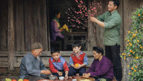 Mâm cỗ Tết cổ truyền trong kỷ nguyên số