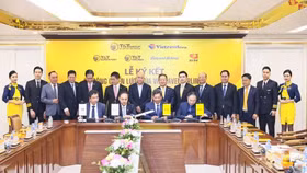 T&T Airlines, T&T SuperPort, Quỹ BVIM và Tập đoàn Vietravel ký kết hợp đồng chuyển nhượng cổ phần tại Vietravel Airlines