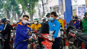 Giá xăng dầu tăng đồng loạt