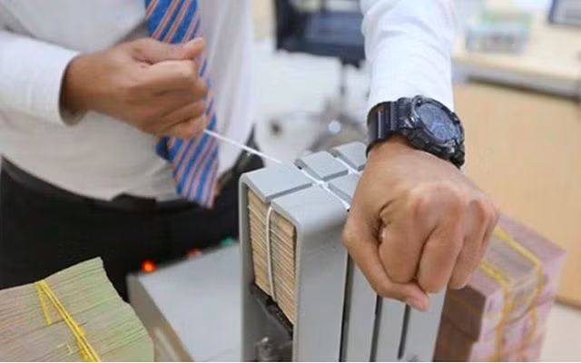 Lãi suất huy động kỳ hạn 24 tháng ngân hàng nào cao nhất tháng 4/2025?