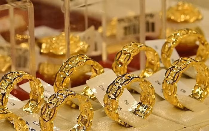 Giá vàng thủng mốc 170 triệu đồng, nhà đầu tư lỗ nặng