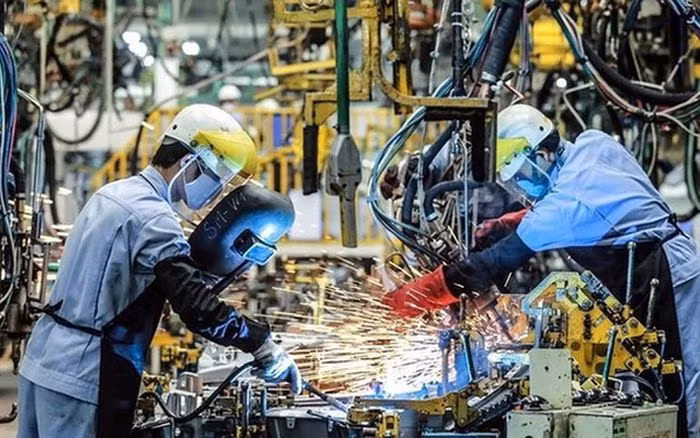 UOB dự báo tăng trưởng của Việt Nam đạt 6% cho năm 2024, đồng VND sẽ hồi phục nhẹ