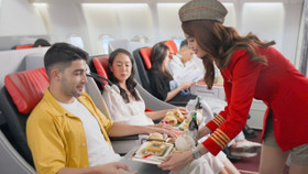 Vietjet mang đến cho khách hàng nhiều sản phẩm, dịch vụ đột phá và được World Travel Awards vinh danh Vietjet với bộ đôi giải thưởng về dịch vụ khách hàng