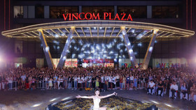 Vincom Retail là thương hiệu thuộc hệ sinh thái Vingroup, hiện đang quản lý và vận hành 87 TTTM, có mặt tại 47 tỉnh thành, dẫn đầu tại thị trường bán lẻ Việt Nam về mạng lưới và độ phủ hơn 1,83 triệu m2 mặt sàn cho thuê