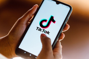 Tiktok ra mắt tính năng tạo hình ảnh AI mới