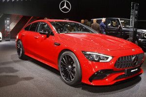 Mercedes-AMG GT 43 ra mắt tại Paris Motor Show 2018, so kè Porsche Panamera