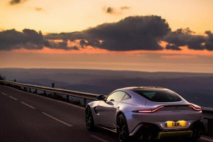 Aston Martin Vantage thế hệ mới ra văn vào 2017