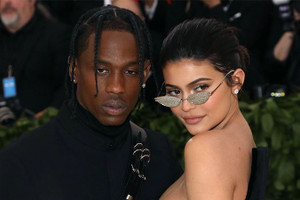 Kylie Jenner thấy hối hận vì đặt tên con là 'Sói' (Wolf)