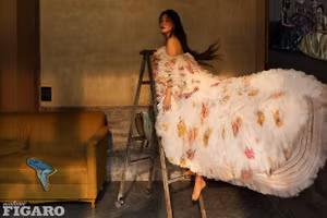 Thư Kỳ diện tới 4/5 thiết kế Haute Couture lên bìa Kim Cửu