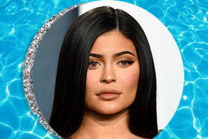 Kylie Jenner mở rộng kinh doanh sang lĩnh vực đồ bơi