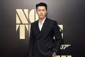 Đại úy Ri - Hyun Bin lịch lãm dự triển lãm đồng hồ Omega Seamaster ở Seoul