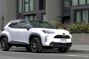 Chi tiết Toyota Yaris Cross GR Sport 2023 vừa ra mắt tại Australia, giá từ 24.000 USD