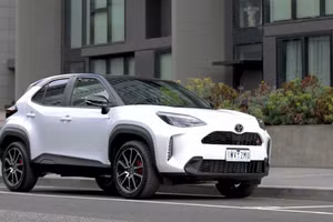 Chi tiết Toyota Yaris Cross GR Sport 2023 vừa ra mắt tại Australia, giá từ 24.000 USD