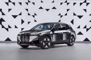 BMW iX Flow có thể thay đổi màu sơn trong chớp mắt