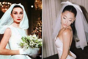 Ariana Grande diện váy cưới tối giản lấy cảm hứng từ Audrey Hepburn