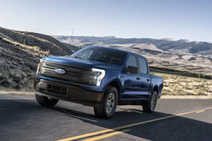 Muốn mua Ford F-150 Lightning? Chờ 3 năm nữa!