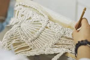 Váy cưới của Elie Saab - Sự lãng mạn và quyến rũ mọi cô dâu ao ước