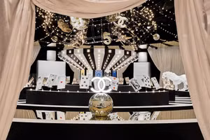 Cùng vén màn bữa tiệc khướu giác kỳ ảo ở triển lãm nước hoa Chanel